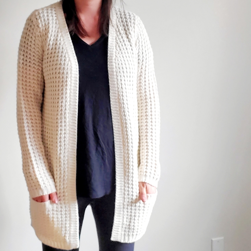 White knit cardigan